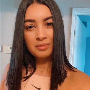 Meet your Posher, Elizabeth